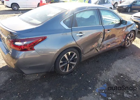 2018 Nissan Altima 2.5 Sr z USA, uszkodzony, nr VIN 1N4AL3AP7JC134101